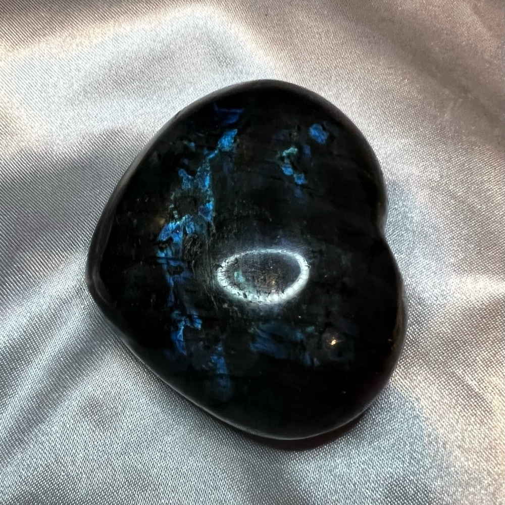 Large Labradorite Heart - Picture 3 of 4